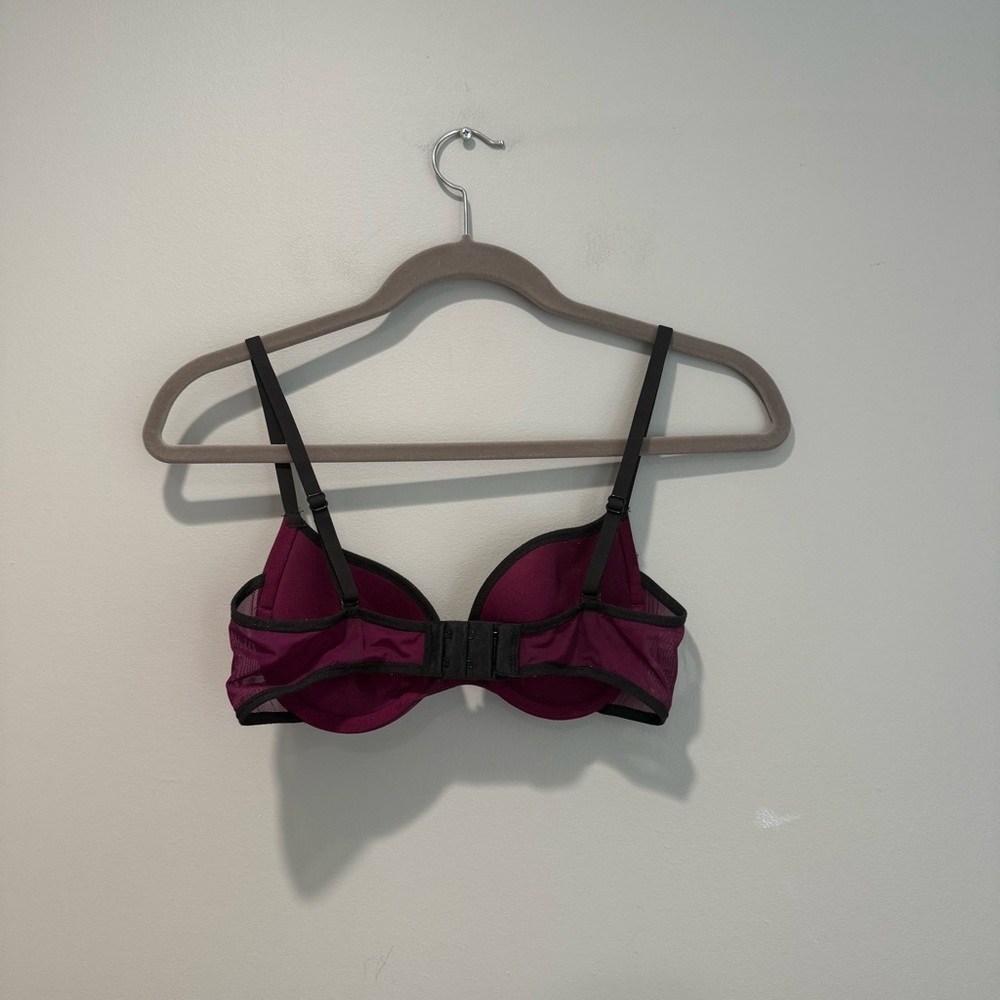 Maidenform Burgundy and Black Bra - Picture 2 of 3